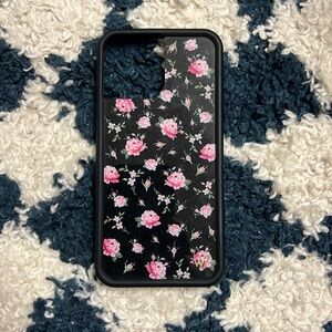 Wildflower Black & Pink Floral Case
iPhone 13 Pro Max
